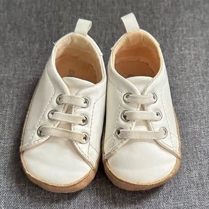 Old Navy faux leather slip on sneakers